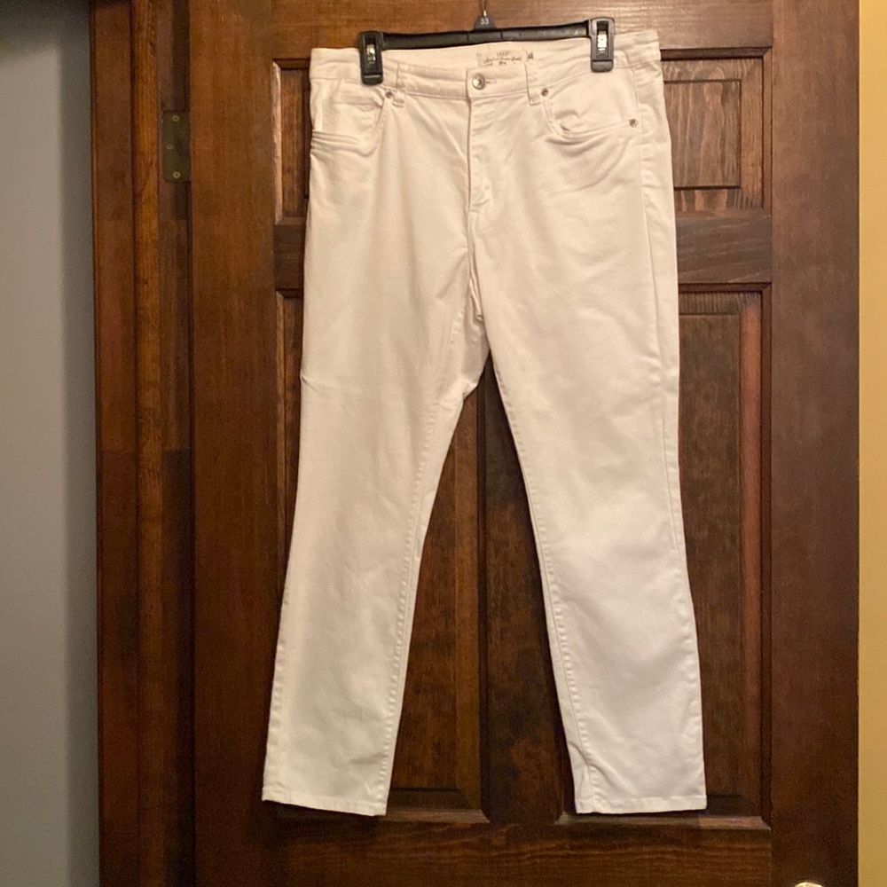 H&M white stretch jeans